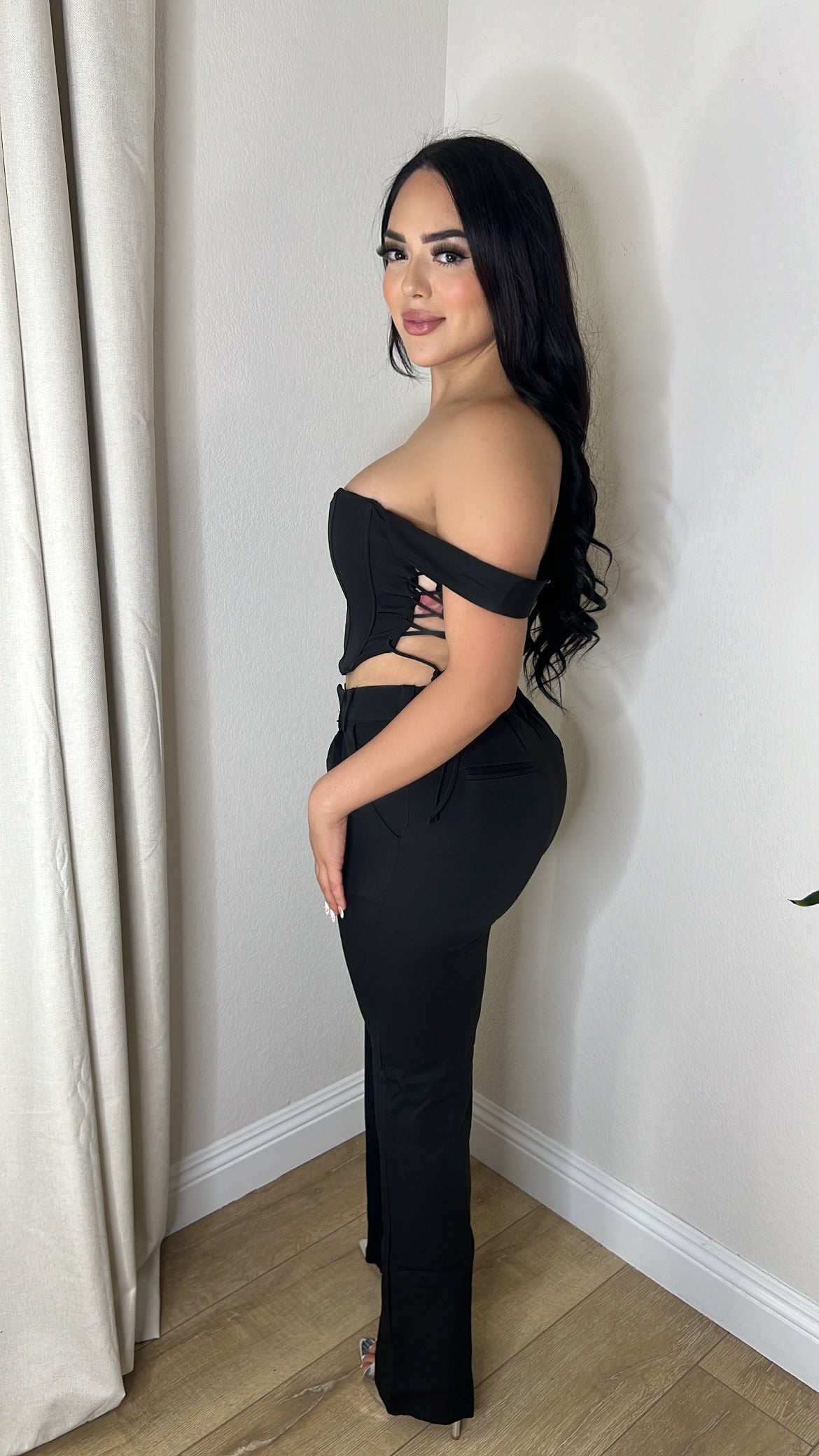 DATE ME SET - (BLACK)