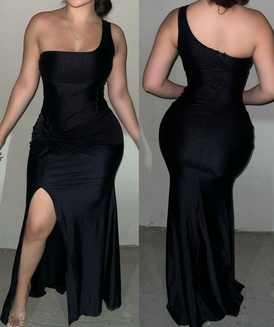 EMILY GOWN - (BLACK)